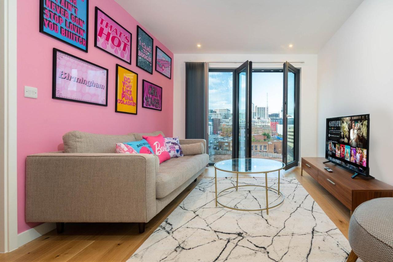 Maevela Apartments ☆ Pink Luxury Apartment With Balcony - Birmingham City Centre - 5 Min Walk From Bullring, Cube, Mailbox, New Street Station - Free Netflix & Wifi Exterior photo