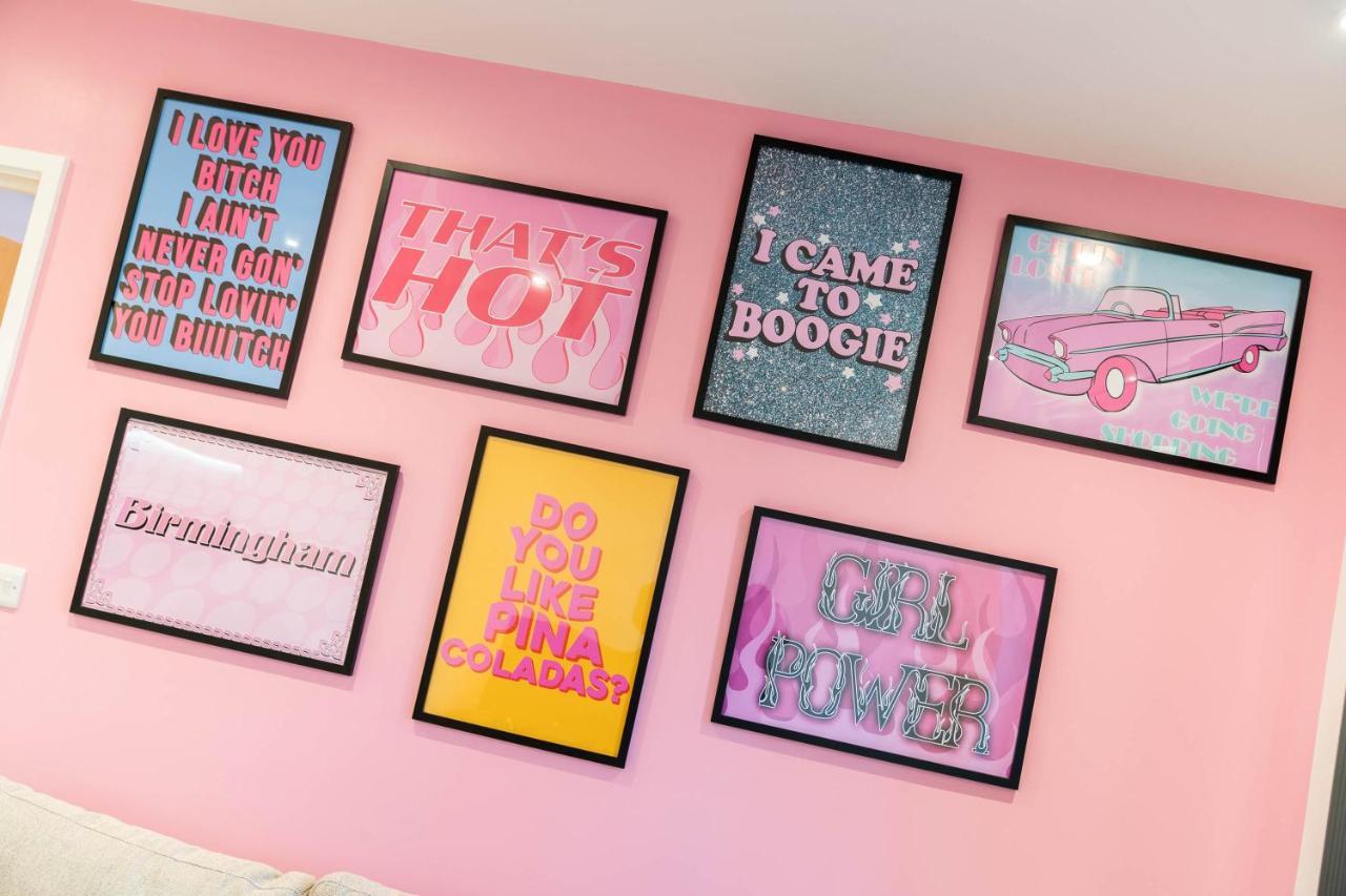 Maevela Apartments ☆ Pink Luxury Apartment With Balcony - Birmingham City Centre - 5 Min Walk From Bullring, Cube, Mailbox, New Street Station - Free Netflix & Wifi Exterior photo